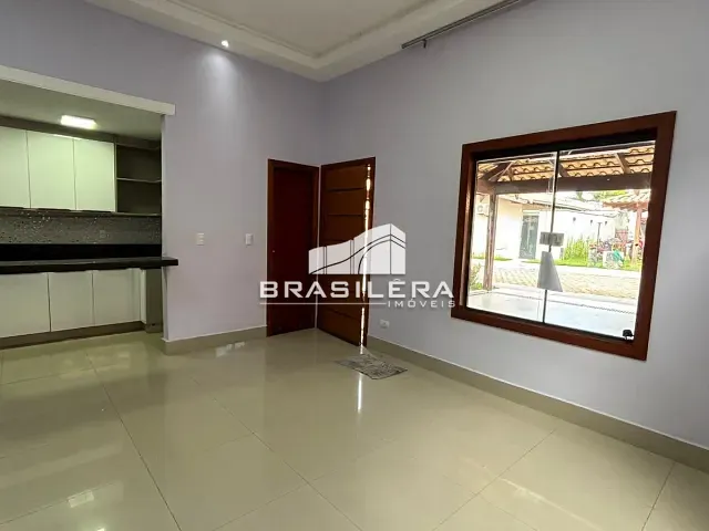 Casa com 160m² 3 quartos e 3 banheiros, à venda, no bairro Sítios Santa Luzia em Aparecida de Goiânia