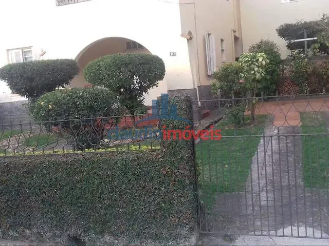 Casa com 303m² 7 quartos e 3 banheiros, à venda, no bairro Vila Santa Cecilia em Volta Redonda