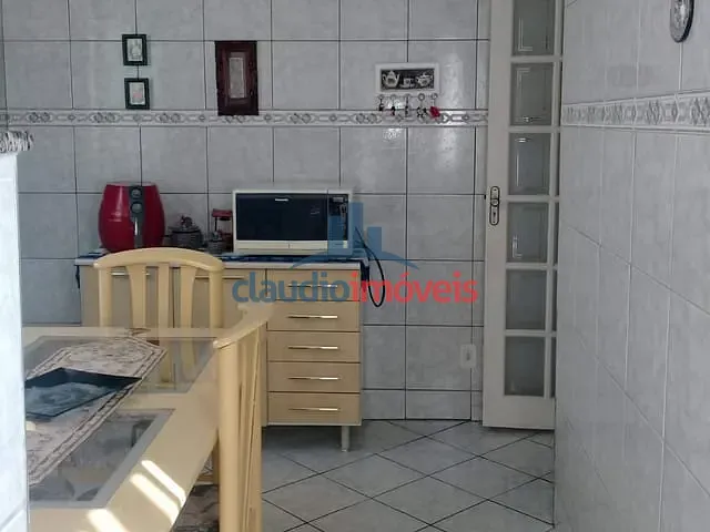 Casa com 303m² 7 quartos e 3 banheiros, à venda, no bairro Vila Santa Cecilia em Volta Redonda
