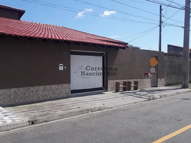 Casa com 300m² 3 quartos e 2 banheiros, à venda, no bairro Jardim Santa Maria em Jacareí