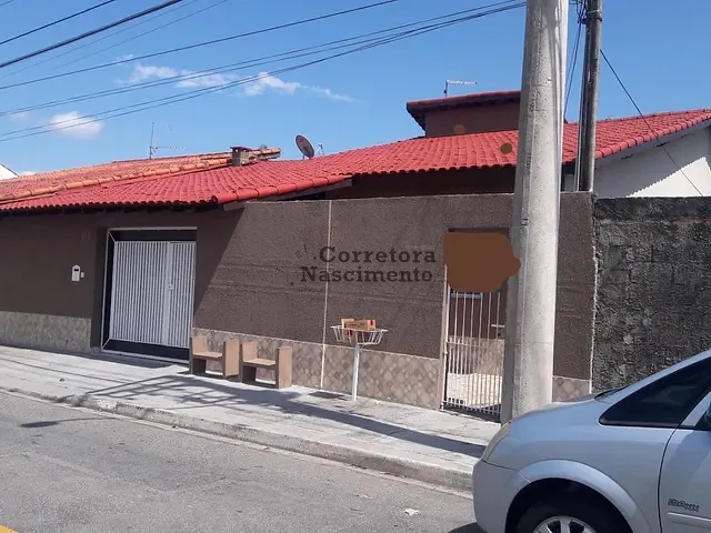 Casa com 300m² 3 quartos e 2 banheiros, à venda, no bairro Jardim Santa Maria em Jacareí