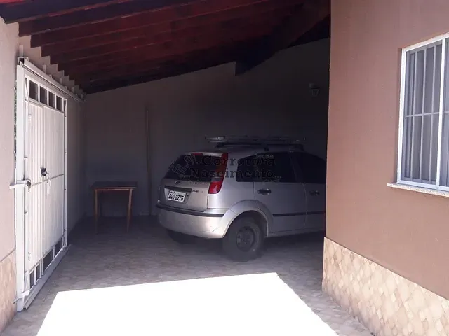 Casa com 300m² 3 quartos e 2 banheiros, à venda, no bairro Jardim Santa Maria em Jacareí