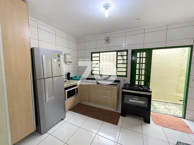 Casa com 250m² 2 quartos e 3 banheiros, à venda, no bairro Parque dos Eucaliptos em Bauru