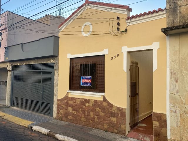 Casa 2 quartos e 1 banheiro, para alugar, no bairro Centro em Tatuí