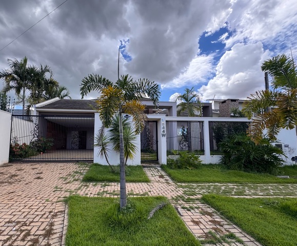 Casa com 501m² 3 quartos e 1 banheiro, à venda, no bairro Parque dos Ingás em Nova Mutum