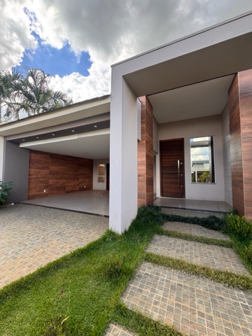 Casa com 501m² 3 quartos e 1 banheiro, à venda, no bairro Parque dos Ingás em Nova Mutum