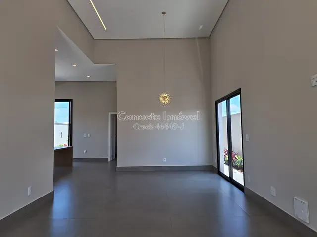 Casa com 250m² 3 quartos e 3 banheiros, à venda, no bairro Loteamento São Pedro em Jaguariúna