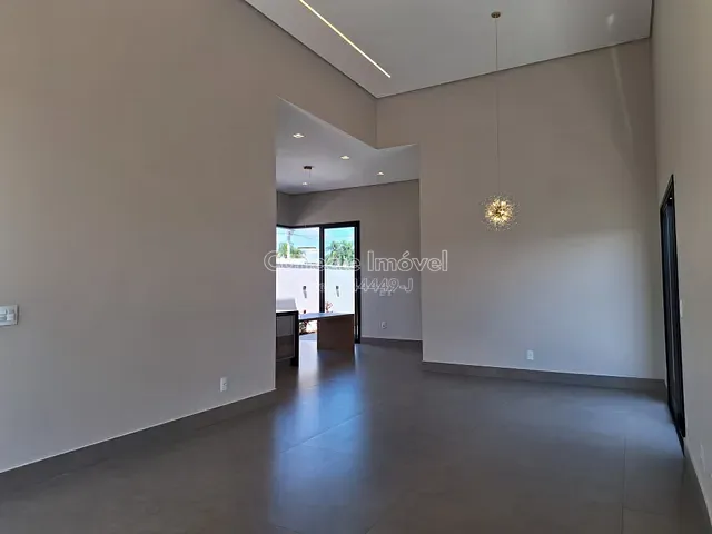 Casa com 250m² 3 quartos e 3 banheiros, à venda, no bairro Loteamento São Pedro em Jaguariúna