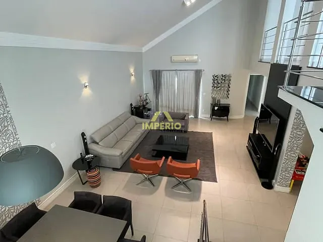 Casa com 510m² 4 quartos e 5 banheiros, à venda, no bairro Condomínio Fechado Hermenegildo Milioni em Salto