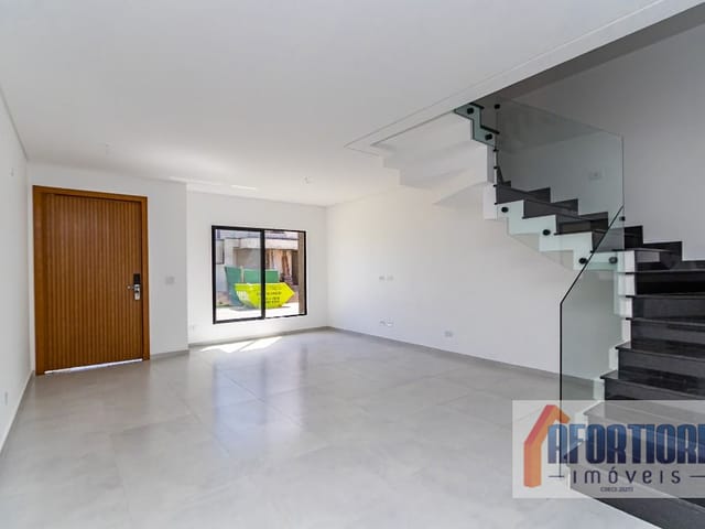 Casa com 128m² 3 quartos e 2 banheiros, à venda, no bairro Santa Cândida em Curitiba