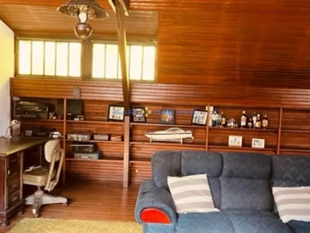 Casa 14 quartos e 7 banheiros, à venda, no bairro centro em Petrópolis