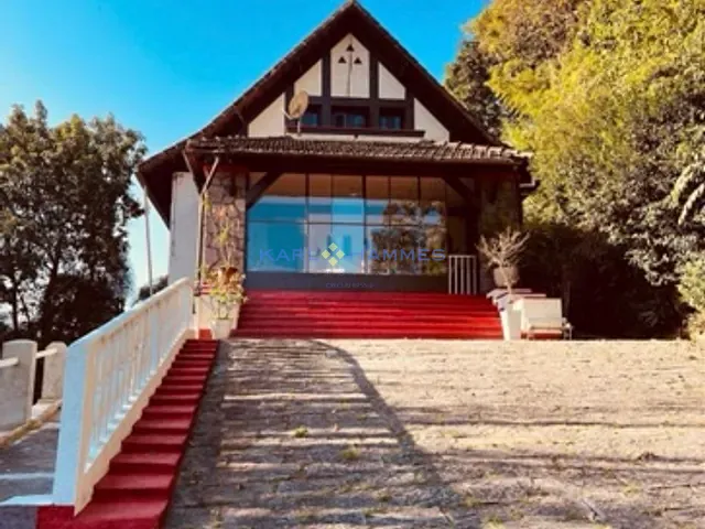 Casa 14 quartos e 7 banheiros, à venda, no bairro centro em Petrópolis