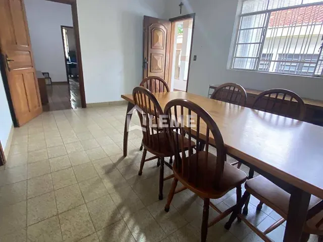 Casa 4 quartos e 2 banheiros, à venda, no bairro Centro em Mococa