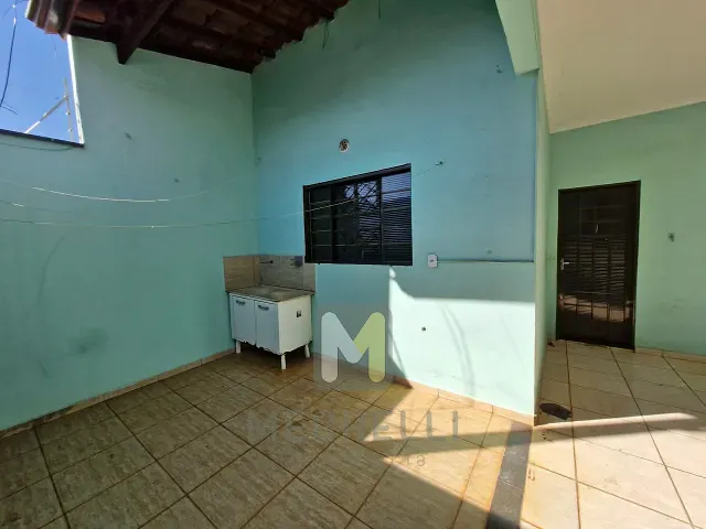 Casa com 200m² 3 quartos e 2 banheiros, para alugar, no bairro Jardim Boa Esperança II em Serrana