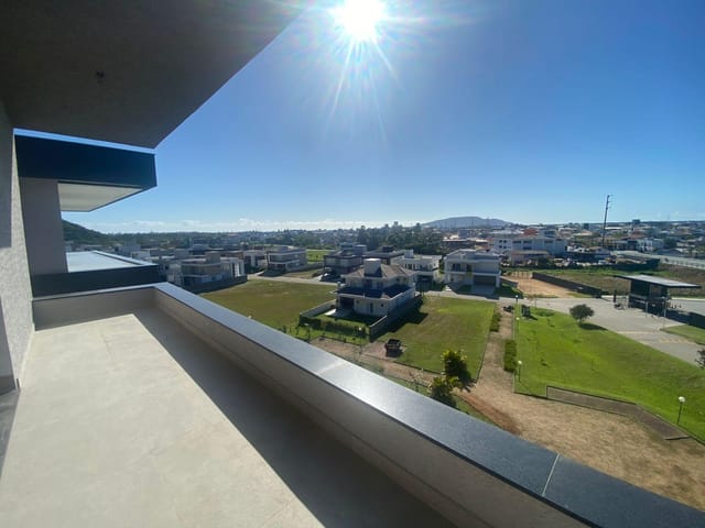 Casa 4 quartos e 6 banheiros, à venda, no bairro Vargem do Bom Jesus em Florianópolis