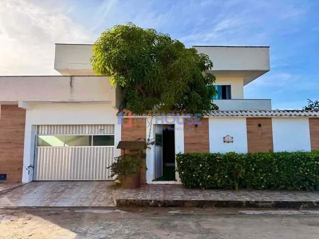 Casa com 450m² 4 quartos e 4 banheiros, à venda, no bairro Olivença em Ilhéus