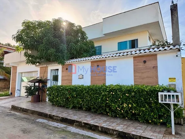 Casa com 450m² 4 quartos e 4 banheiros, à venda, no bairro Olivença em Ilhéus