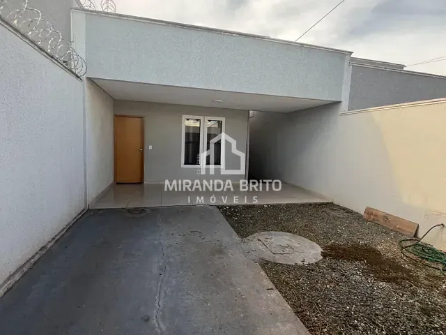 Casa 3 quartos e 2 banheiros, à venda, no bairro Residencial Jardim Canedo em Senador Canedo