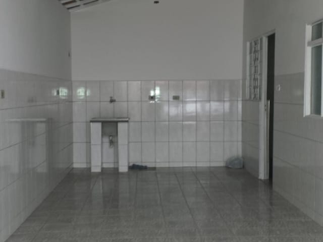Casa com 415m² 4 quartos e 2 banheiros, à venda, no bairro Residencial Comercial Vila Verde em Pindamonhangaba