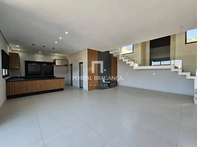 Casa com 328m² 3 quartos e 4 banheiros, à venda, no bairro Condomínio Villa Real de Bragança em Bragança Paulista
