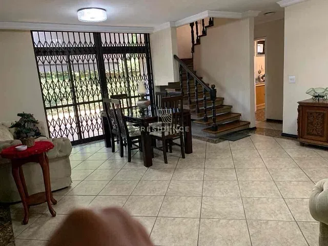 Casa com 221m² 4 quartos e 3 banheiros, à venda, no bairro Vila Santa Cecília em Volta Redonda