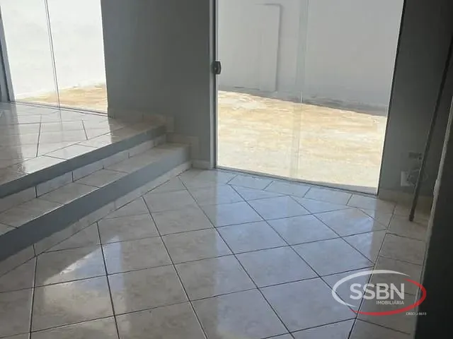 Casa 3 quartos e 1 banheiro, para alugar, no bairro Bosque dos Cedros em Nova Odessa