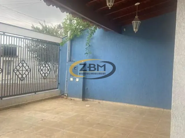 Casa com 250m² 3 quartos e 4 banheiros, à venda, no bairro Não informado em Londrina