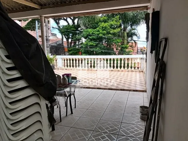 Casa com 250m² 3 quartos e 2 banheiros, à venda, no bairro Jardim Veloso em Osasco