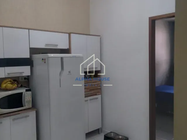 Casa 2 quartos e 1 banheiro, à venda, no bairro Araretama em Pindamonhangaba