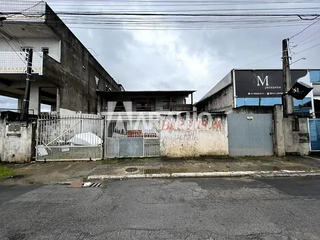Casa com 270m² 3 quartos e 2 banheiros, à venda, no bairro Cidade Nova em Itajaí