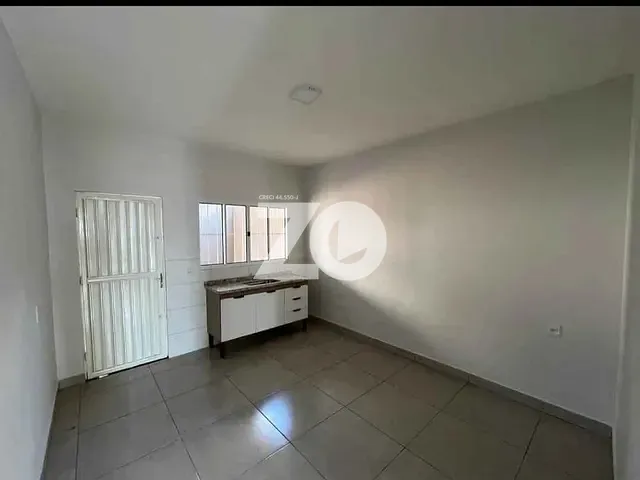 Casa com 300m² 2 quartos e 1 banheiro, à venda, no bairro Jardim Ferraz em Bauru