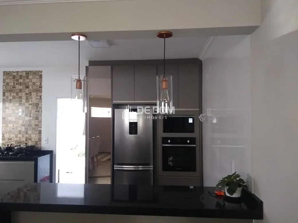 Casa, 3 quartos, 200 m² - Foto 12