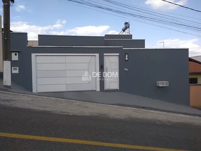 Casa com 275m² 3 quartos e 3 banheiros, à venda, no bairro Jardim dos Manacás em Poços de Caldas