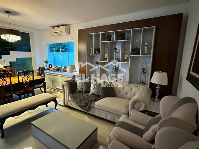 Casa com 414m² 3 quartos e 4 banheiros, à venda, no bairro Parque Universitário em Cuiabá