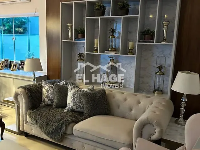 Casa com 414m² 3 quartos e 4 banheiros, à venda, no bairro Parque Universitário em Cuiabá