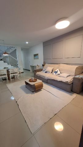 Casa com 180m² 4 quartos e 5 banheiros, à venda, no bairro Itaipu em Niterói