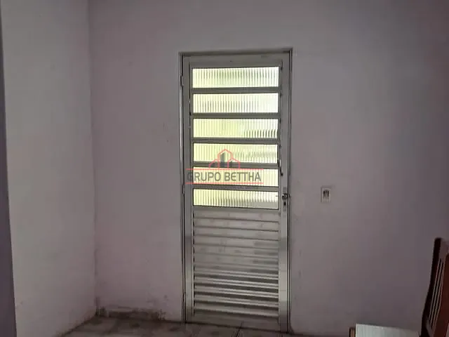Casa com 125m² 2 quartos e 1 banheiro, à venda, no bairro Jardim Silveira em Barueri