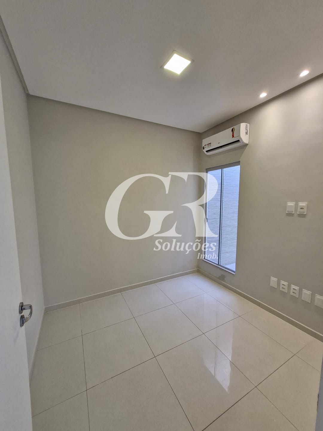 Casa à venda com 3 quartos, 85m² - Foto 13