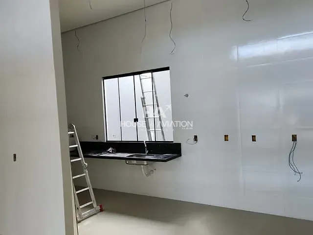 Casa com 210m² 3 quartos e 2 banheiros, à venda, no bairro Jardim Brasil em Goiânia