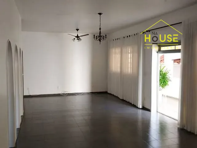 Casa com 837m² 4 quartos e 3 banheiros, à venda, no bairro São João em Votuporanga