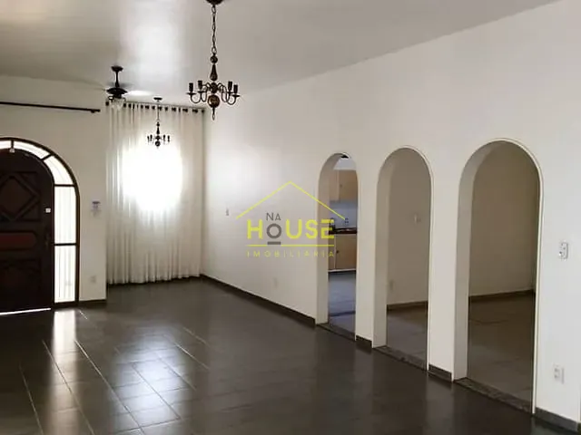 Casa com 837m² 4 quartos e 3 banheiros, à venda, no bairro São João em Votuporanga