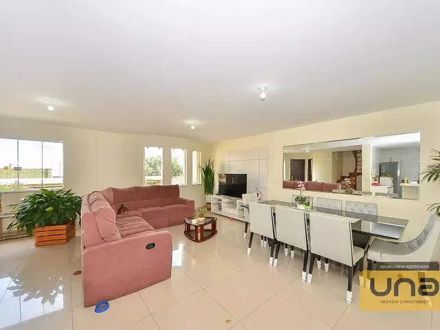 Casa com 140m² 4 quartos e 5 banheiros, à venda, no bairro Campina do Siqueira em Curitiba