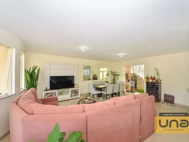 Casa com 140m² 4 quartos e 5 banheiros, à venda, no bairro Campina do Siqueira em Curitiba