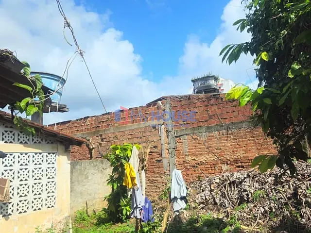 Casa 4 quartos e 3 banheiros, à venda, no bairro Boa Vista em Ilhéus