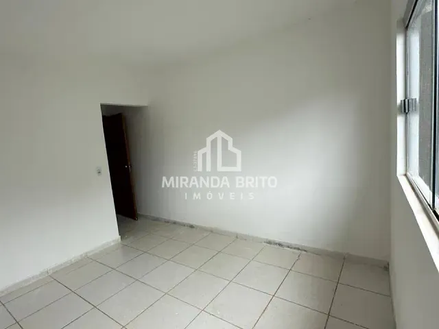 Casa 2 quartos e 2 banheiros, à venda, no bairro Jardim Dom Bosco em Aparecida de Goiânia