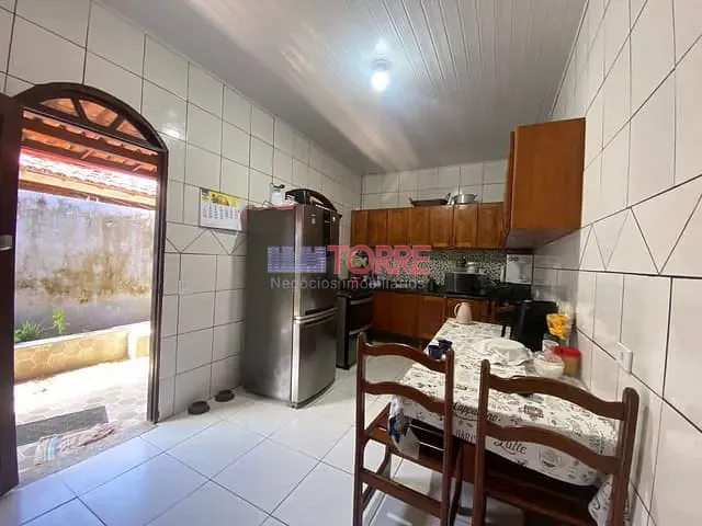 Casa 4 quartos e 2 banheiros, à venda, no bairro Olivença em Ilhéus