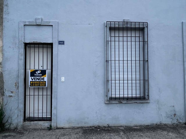 Casa com 210m² 2 quartos e 4 banheiros, à venda, no bairro Porto em Pelotas