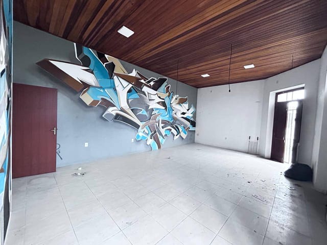 Casa com 210m² 2 quartos e 4 banheiros, à venda, no bairro Porto em Pelotas