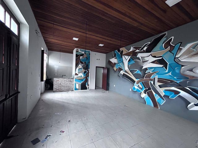 Casa com 210m² 2 quartos e 4 banheiros, à venda, no bairro Porto em Pelotas