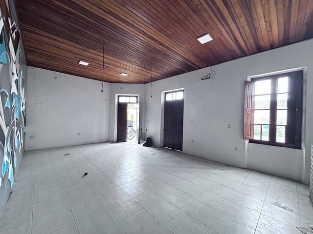 Casa com 210m² 2 quartos e 4 banheiros, à venda, no bairro Porto em Pelotas